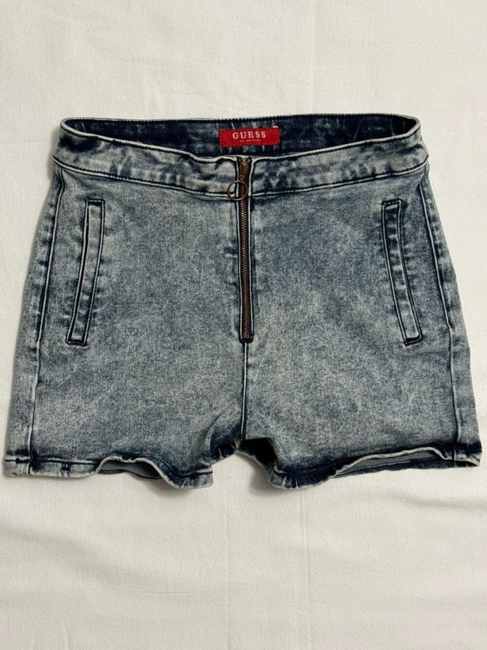 GUESS Los Angeles Acid Wash High Rise Denim Shorts Ring Zip Size 30